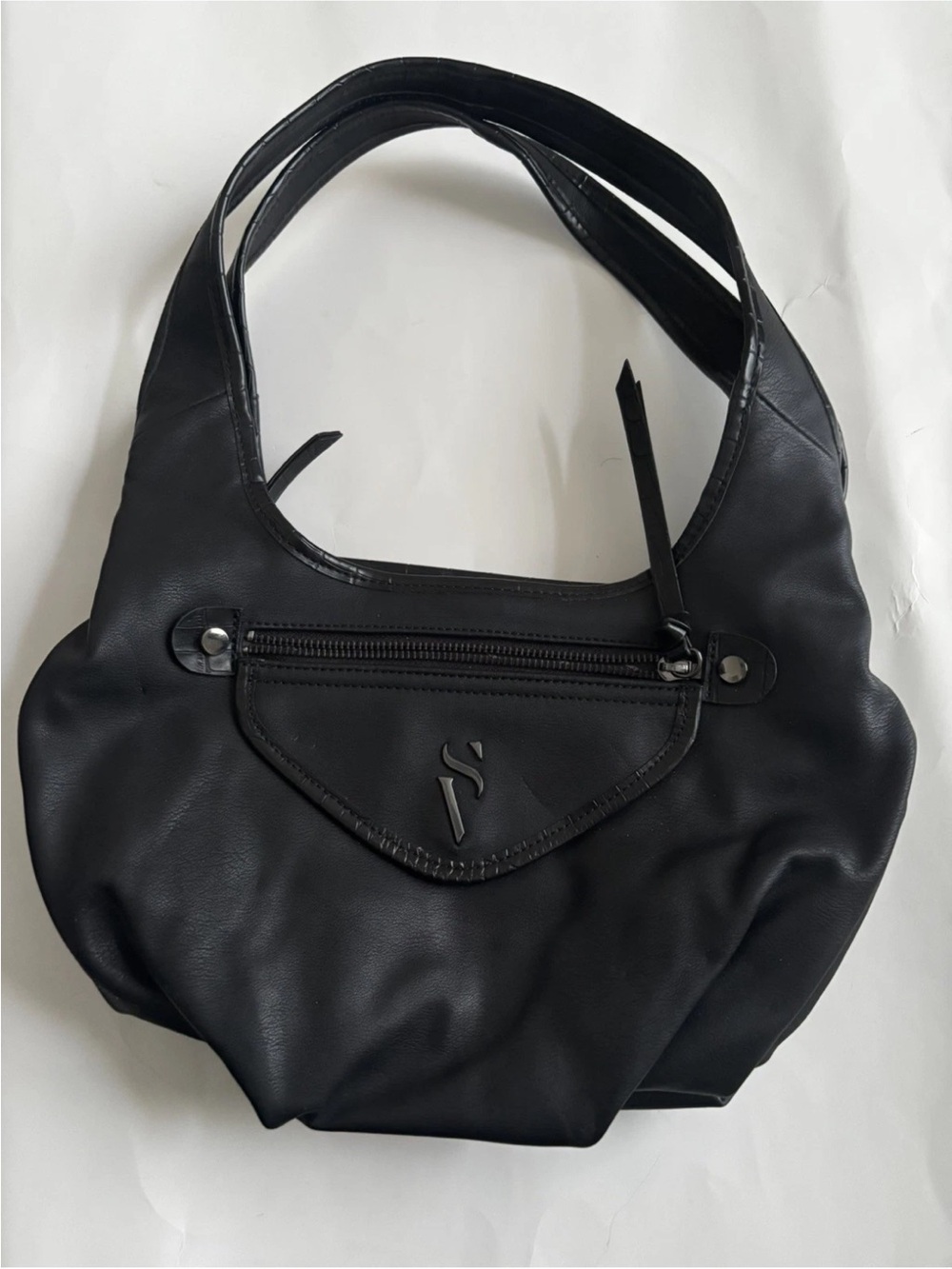 Simply Vera Vera Wang Black Hobo Crescent Shoulder Bag with Zipper Accent NEW
